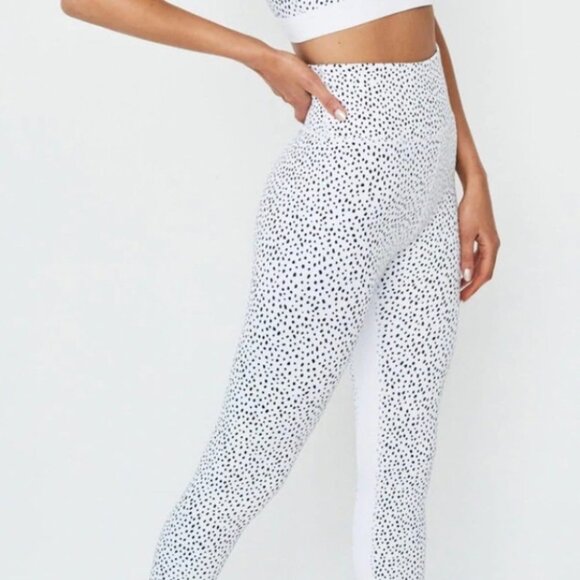All Fenix‎ Leggings Size Medium White Black Polka Dot 7/8 Length “Montana” NWOT - Picture 5 of 12